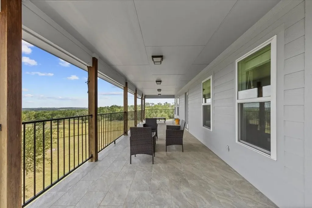 1883 Watterson Road Red Rock TX 78662