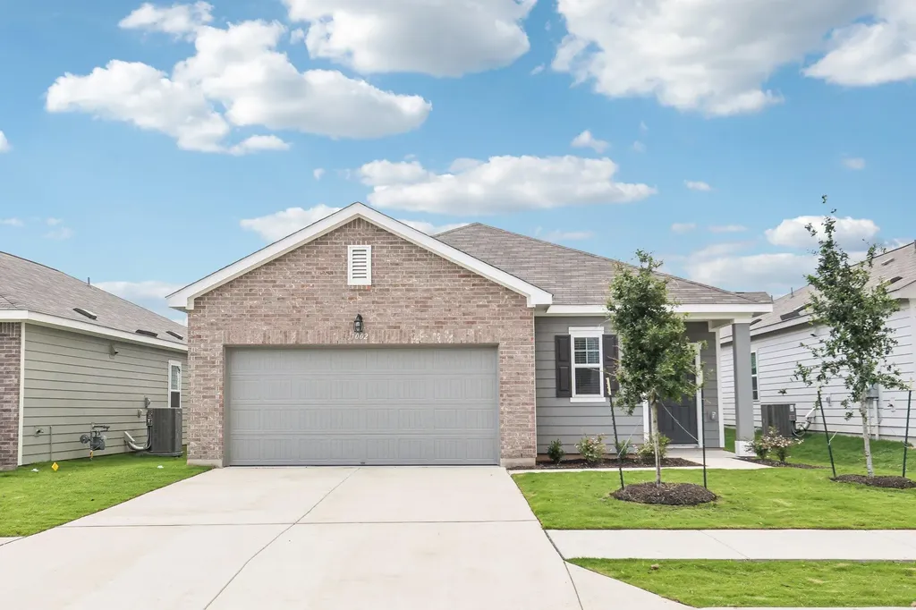 204 Sunlight Lake Boulevard Hutto TX 78634