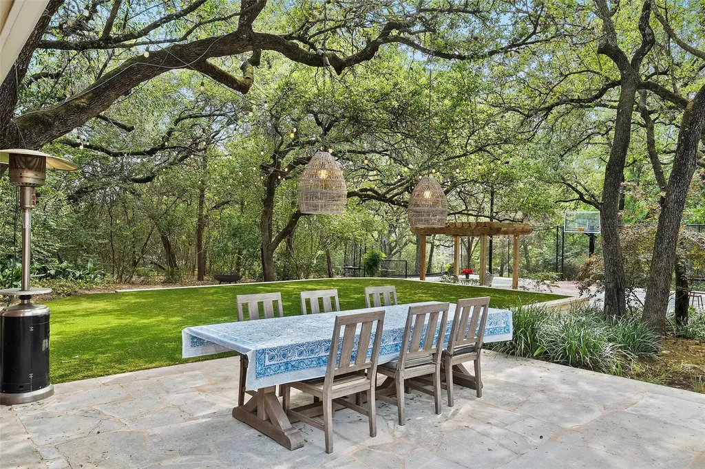2601 Buckminster Court Austin TX 78746