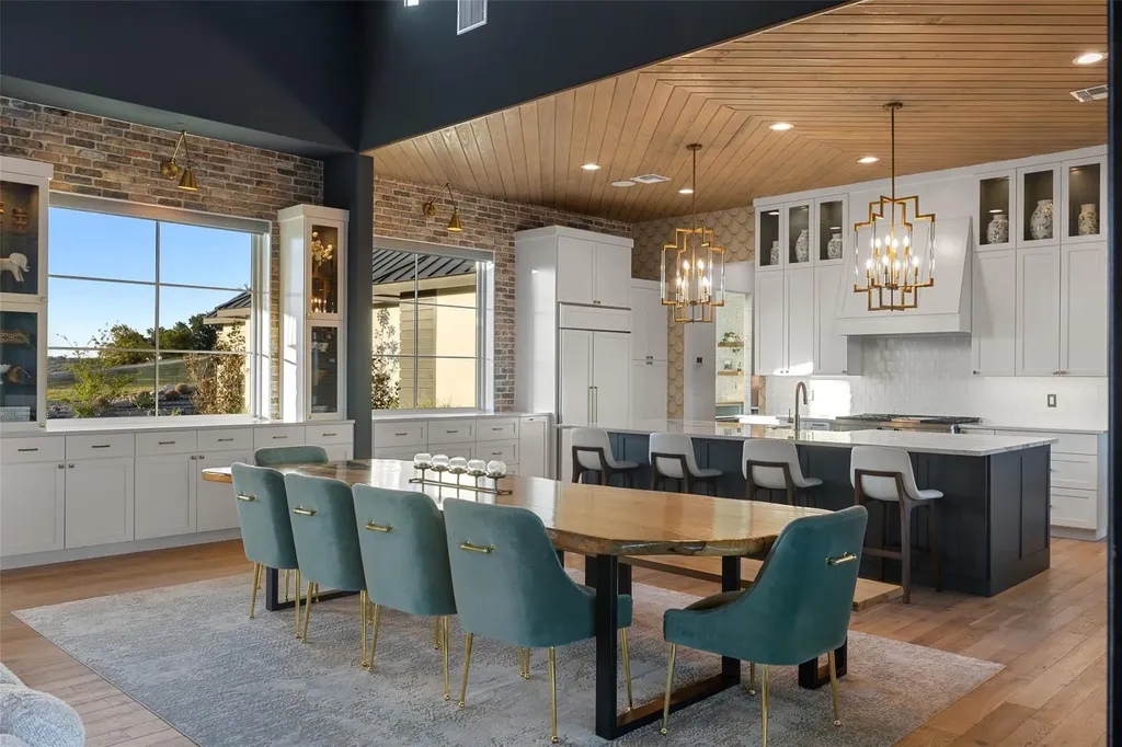 19409 Sean Avery Path Spicewood TX 78669