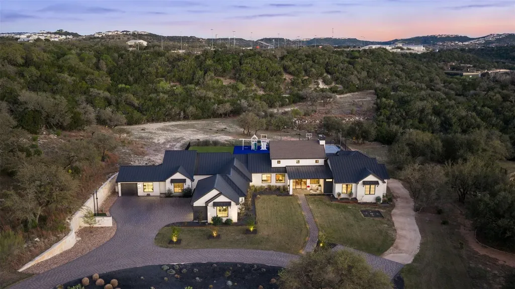 19409 Sean Avery Path Spicewood TX 78669