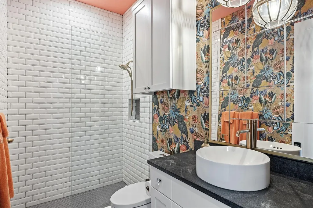 19409 Sean Avery Path Spicewood TX 78669