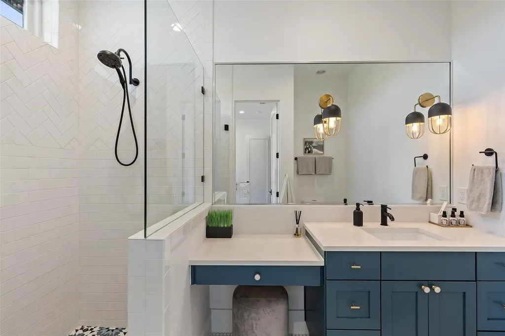 19409 Sean Avery Path Spicewood TX 78669