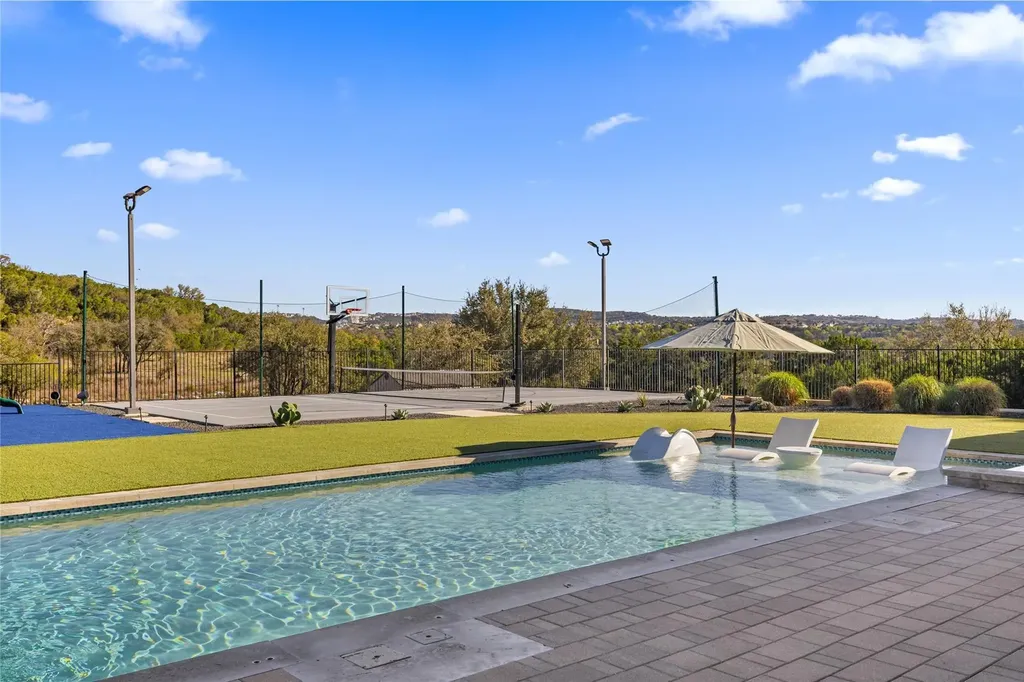 19409 Sean Avery Path Spicewood TX 78669