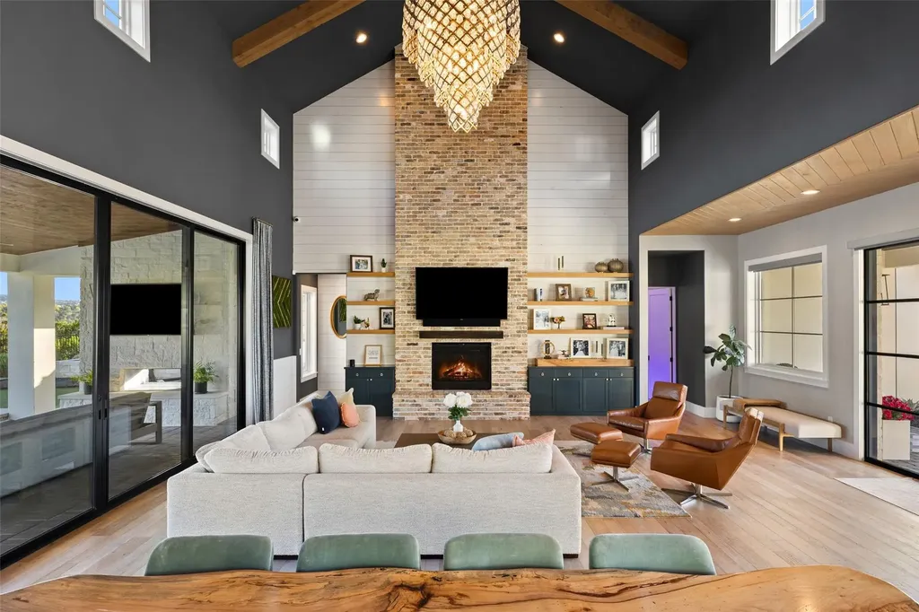 19409 Sean Avery Path Spicewood TX 78669