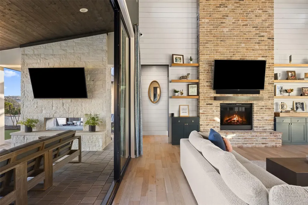 19409 Sean Avery Path Spicewood TX 78669