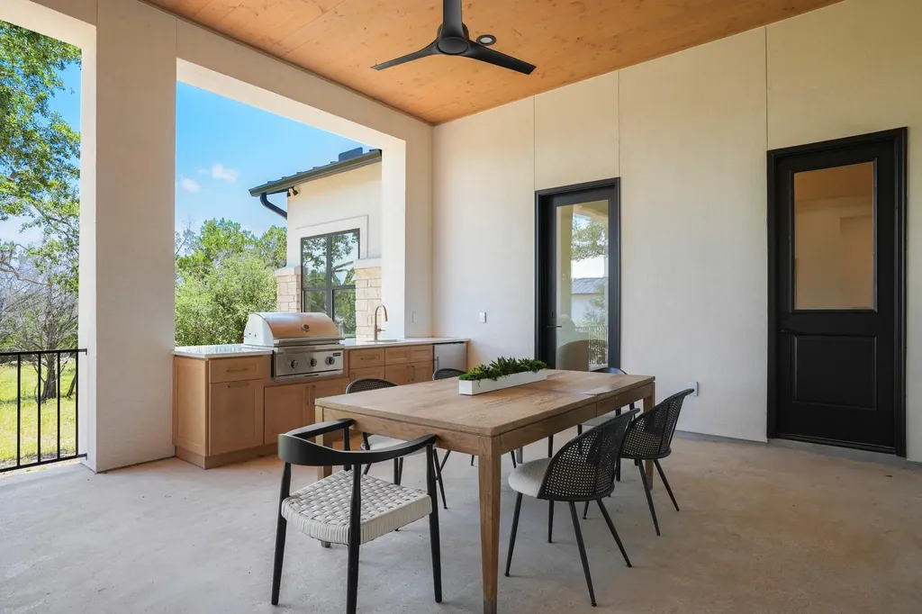 129 Bryce Lane Dripping Springs TX 78620
