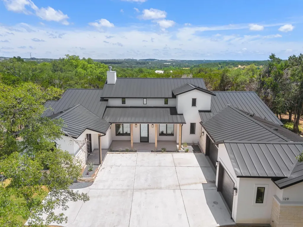 129 Bryce Lane Dripping Springs TX 78620