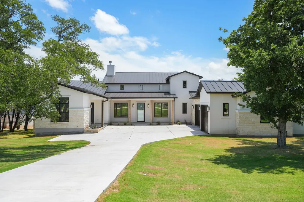 129 Bryce Lane Dripping Springs TX 78620
