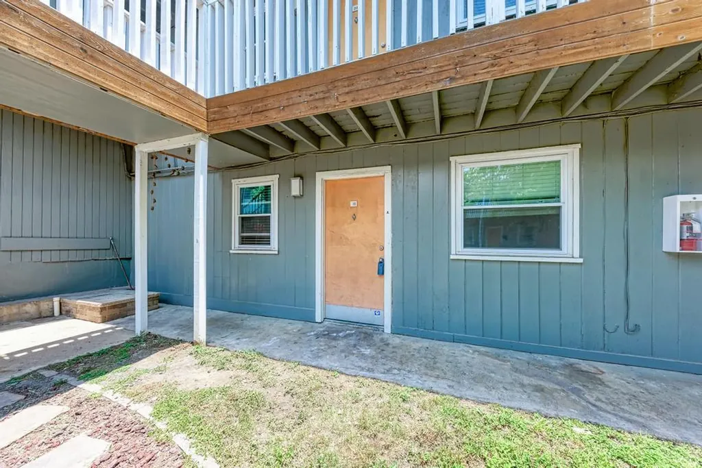 2401 Manor St Road Austin TX 78722