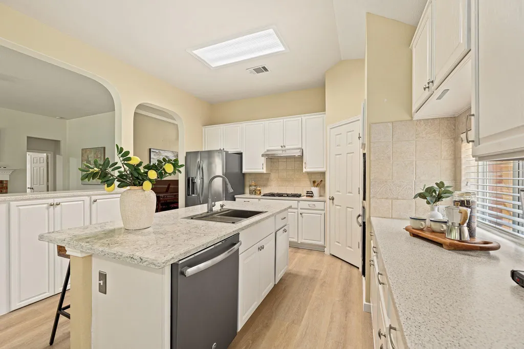 1870 Paradise Ridge Drive Round Rock TX 78665