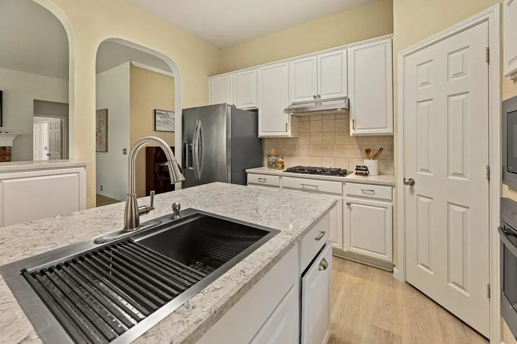 1870 Paradise Ridge Drive Round Rock TX 78665