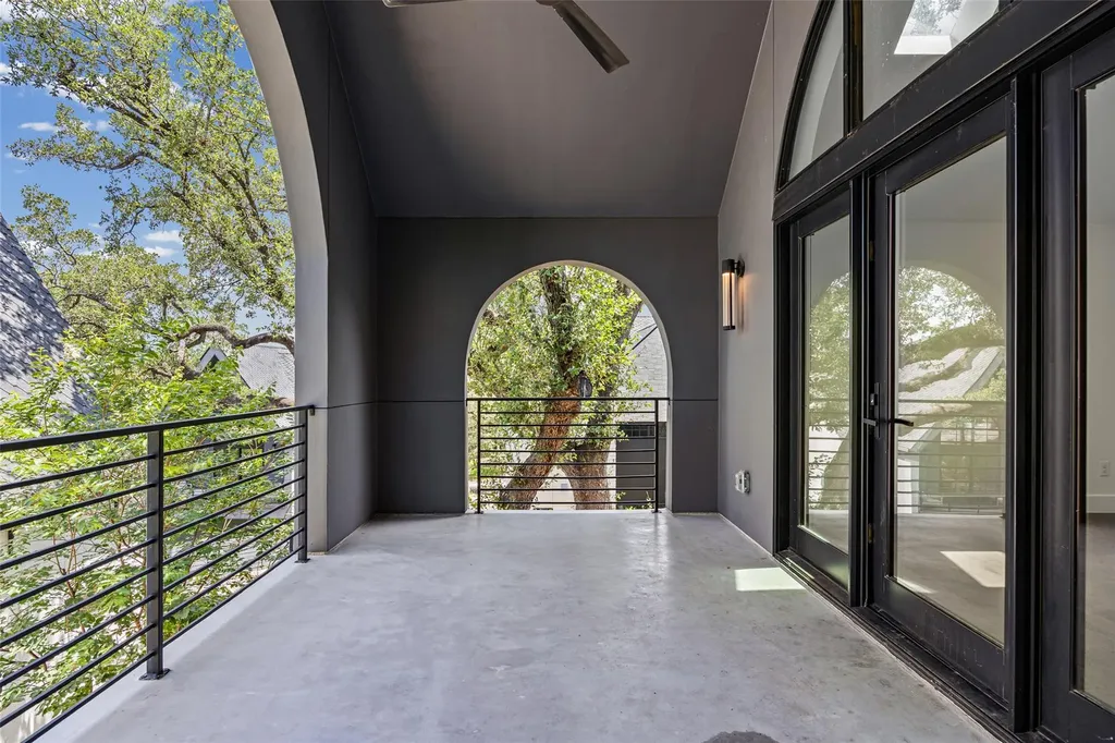 809 Mariposa Drive Austin TX 78704