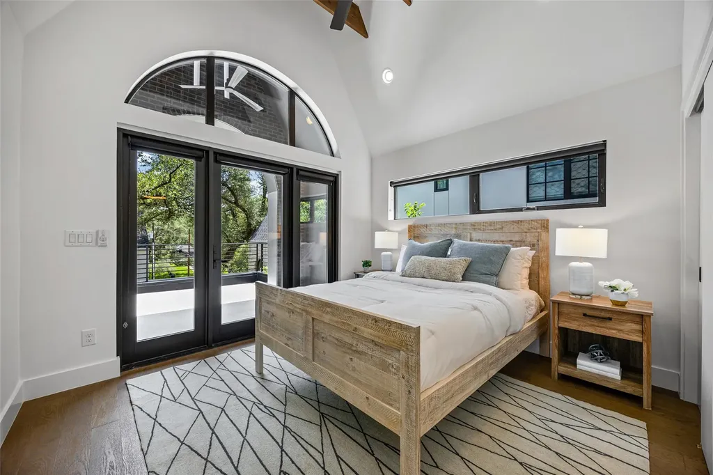809 Mariposa Drive Austin TX 78704