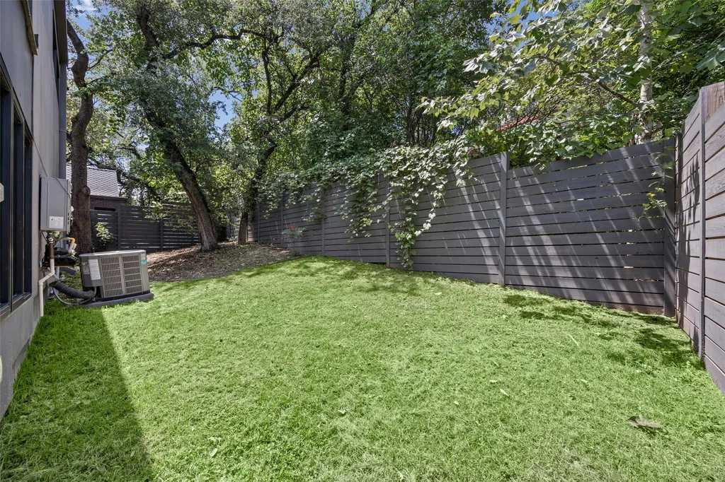 809 Mariposa Drive Austin TX 78704