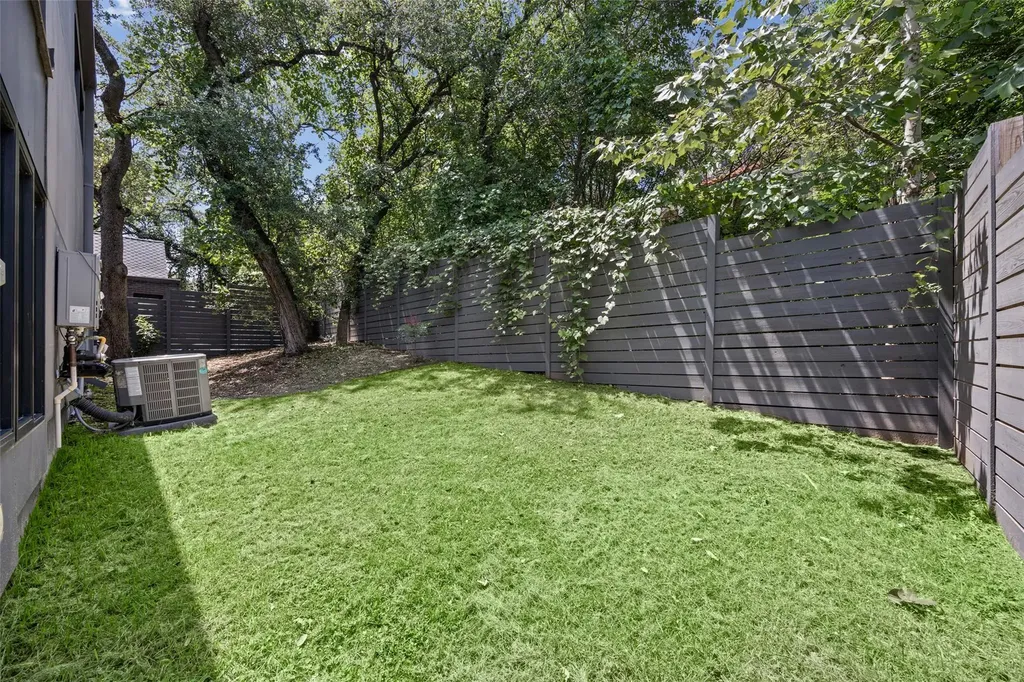 809 Mariposa Drive Austin TX 78704