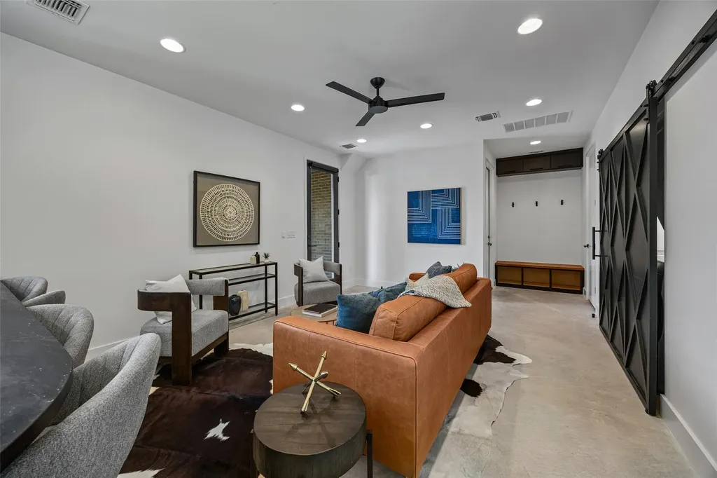 809 Mariposa Drive Austin TX 78704