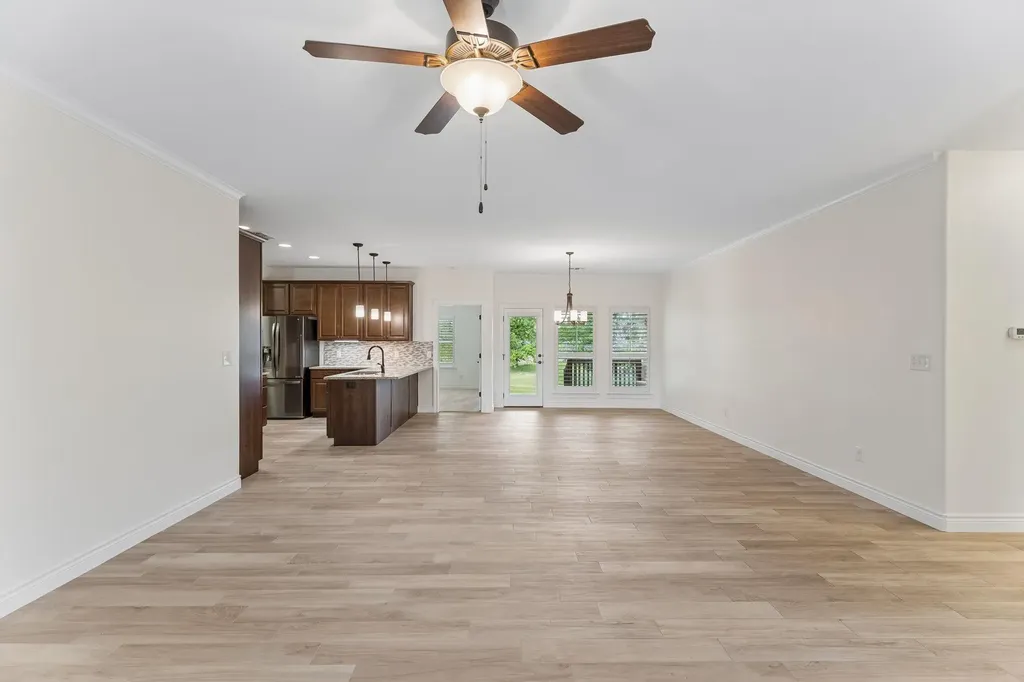 824 Sun Ray Horseshoe Bay TX 78657