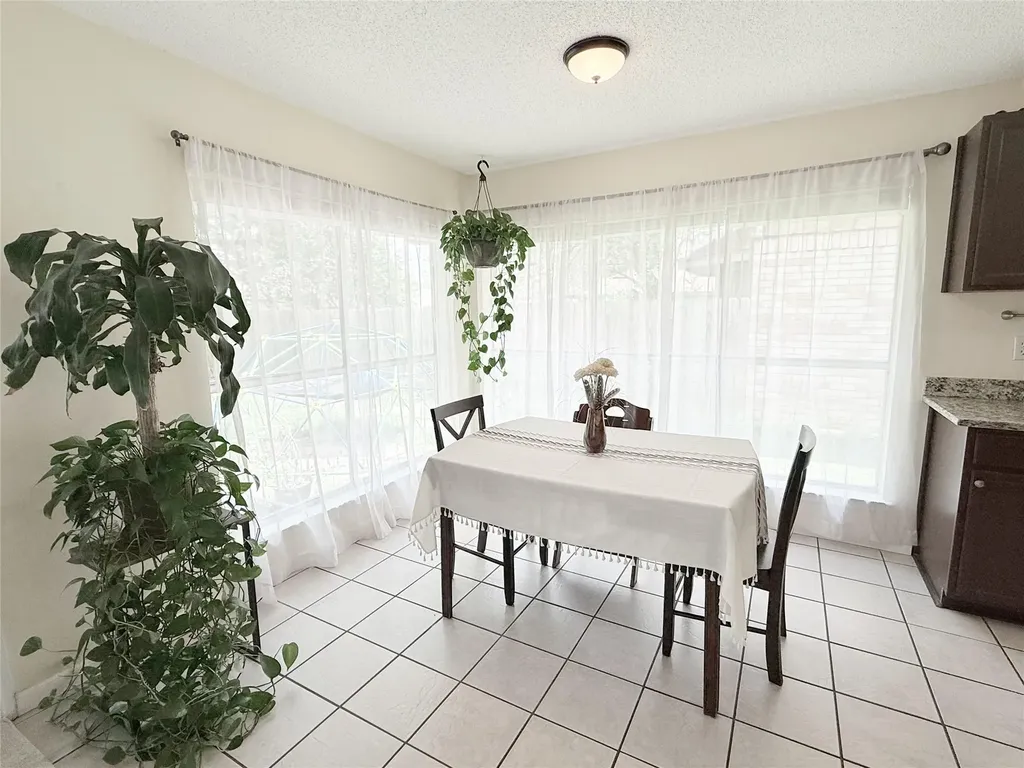 14206 Rosseau Street Austin TX 78725