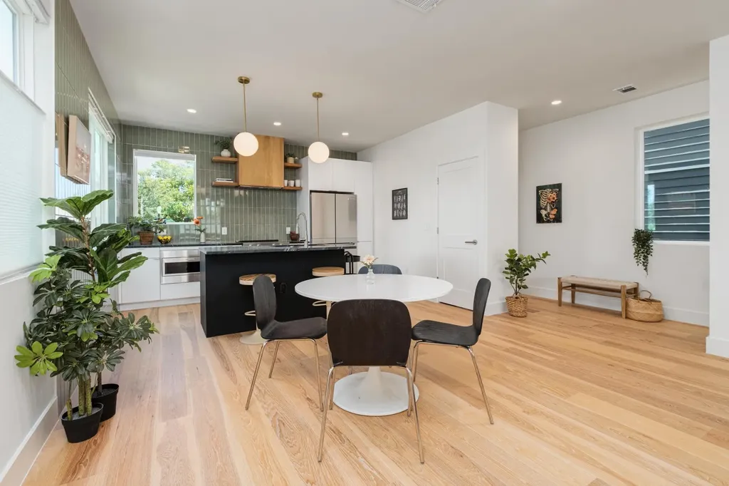 1007 E 15th Street Austin TX 78702