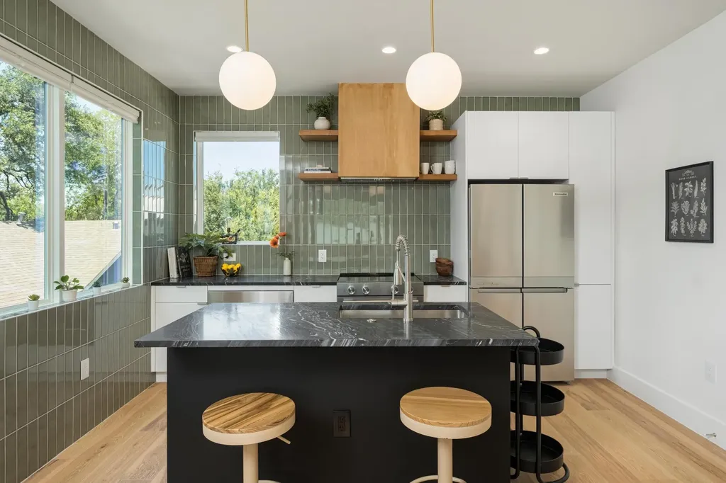 1007 E 15th Street Austin TX 78702