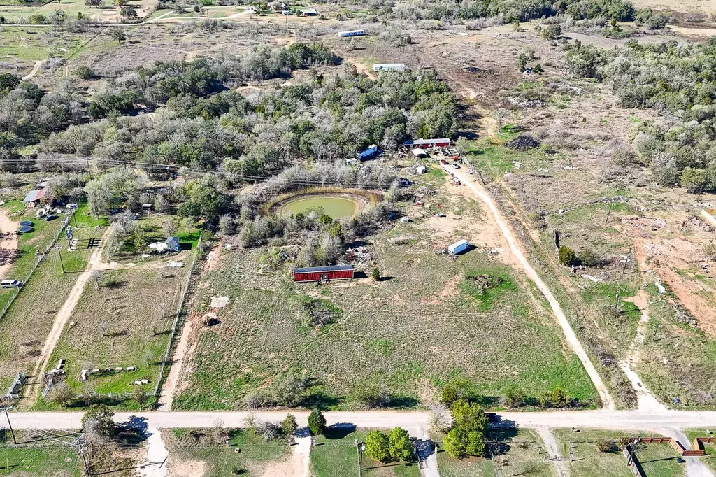 166 Norwood Lane Elgin TX 78621