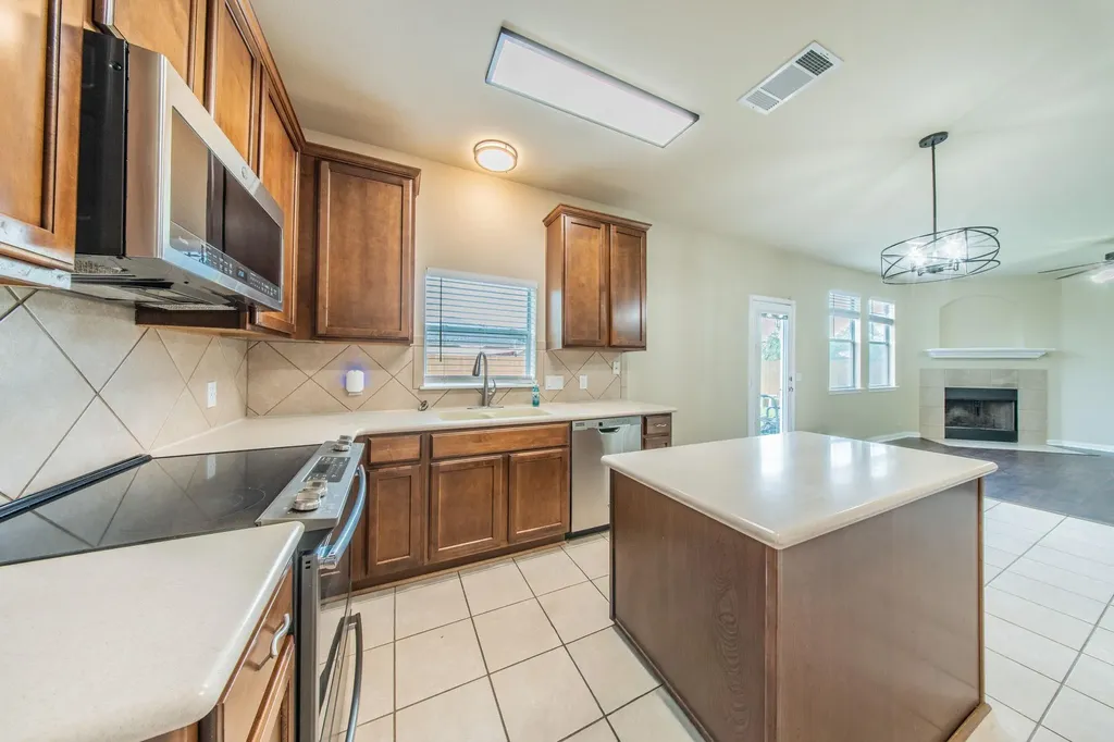 17525 Bridgefarmer Boulevard Pflugerville TX 78660