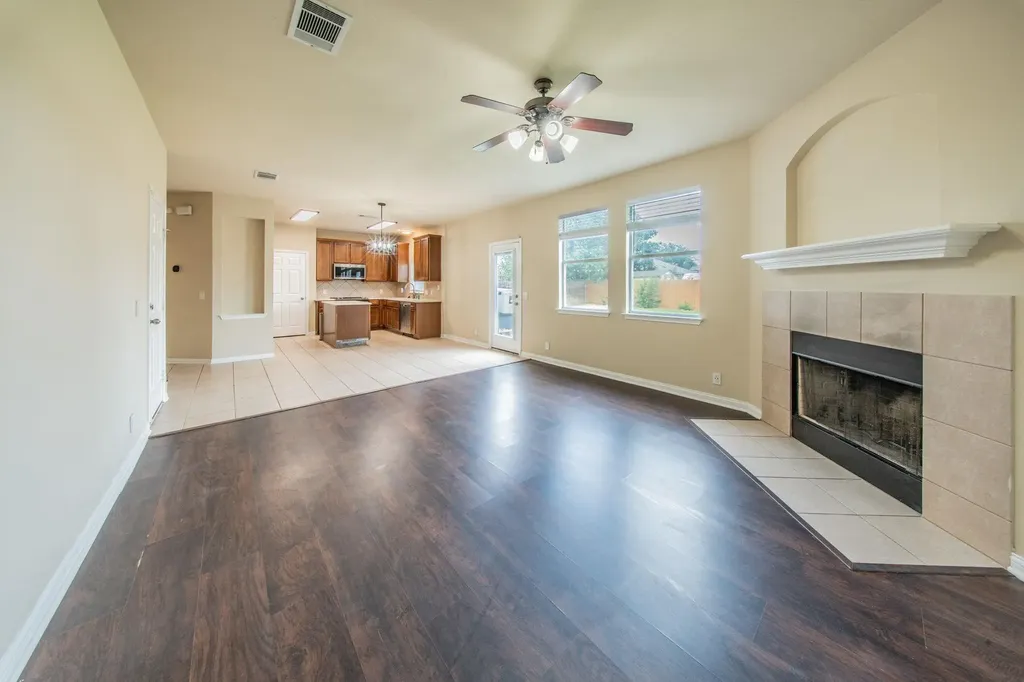 17525 Bridgefarmer Boulevard Pflugerville TX 78660