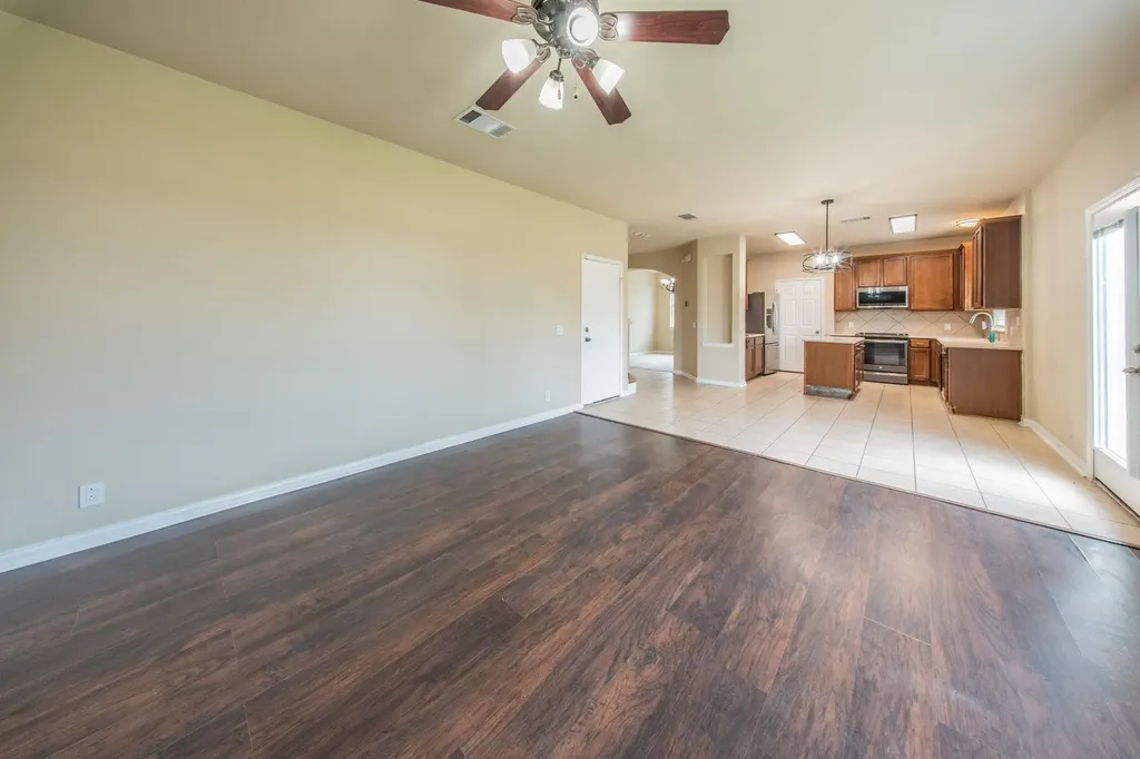 17525 Bridgefarmer Boulevard Pflugerville TX 78660