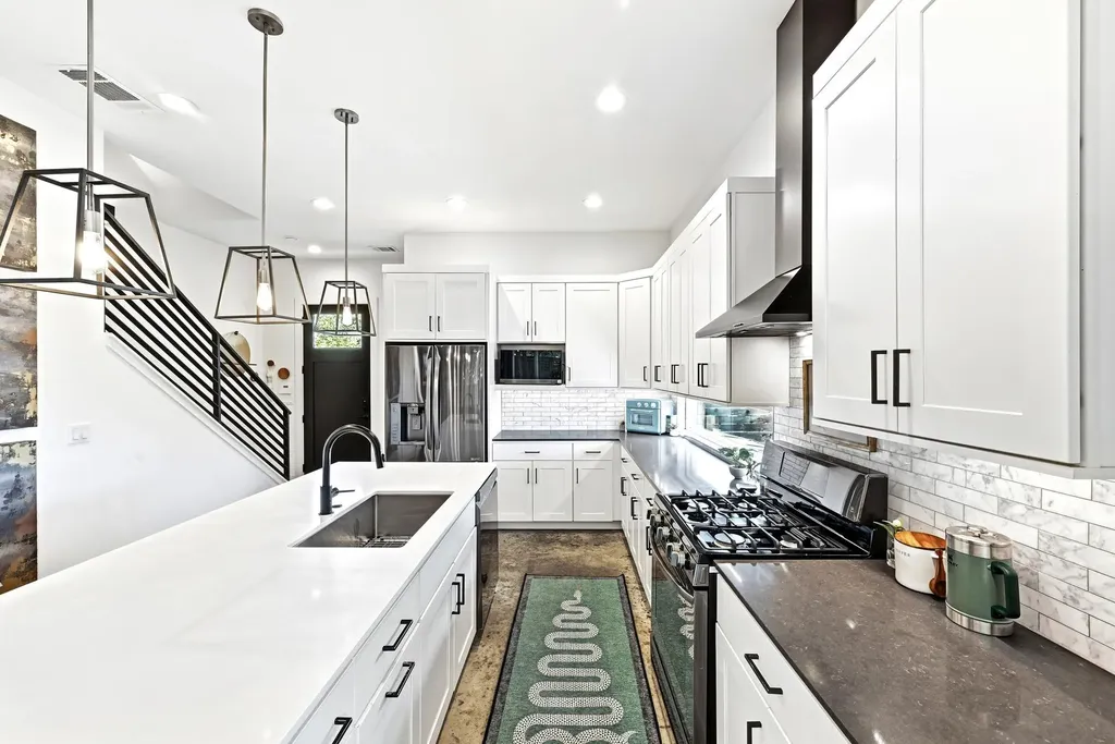 6202 Hickman Avenue Austin TX 78723