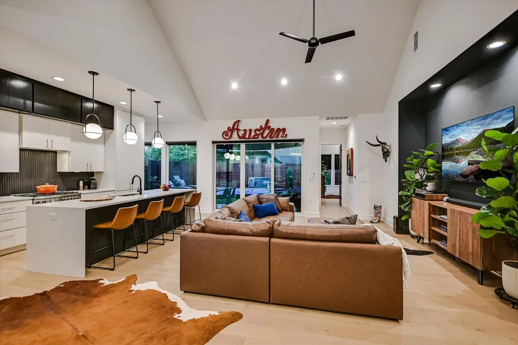 4509 S 2nd Street Austin TX 78745