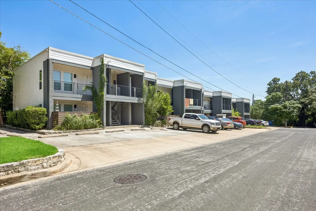 3903 Seiders Avenue Austin TX 78756