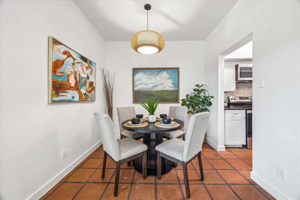 3903 Seiders Avenue Austin TX 78756