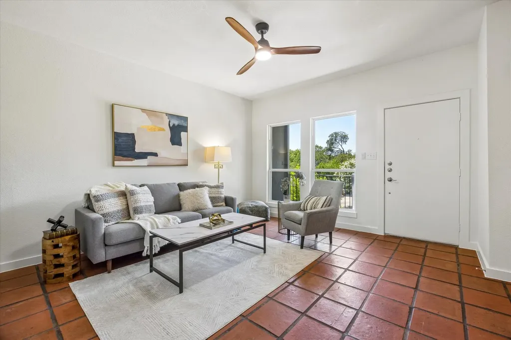 3903 Seiders Avenue Austin TX 78756