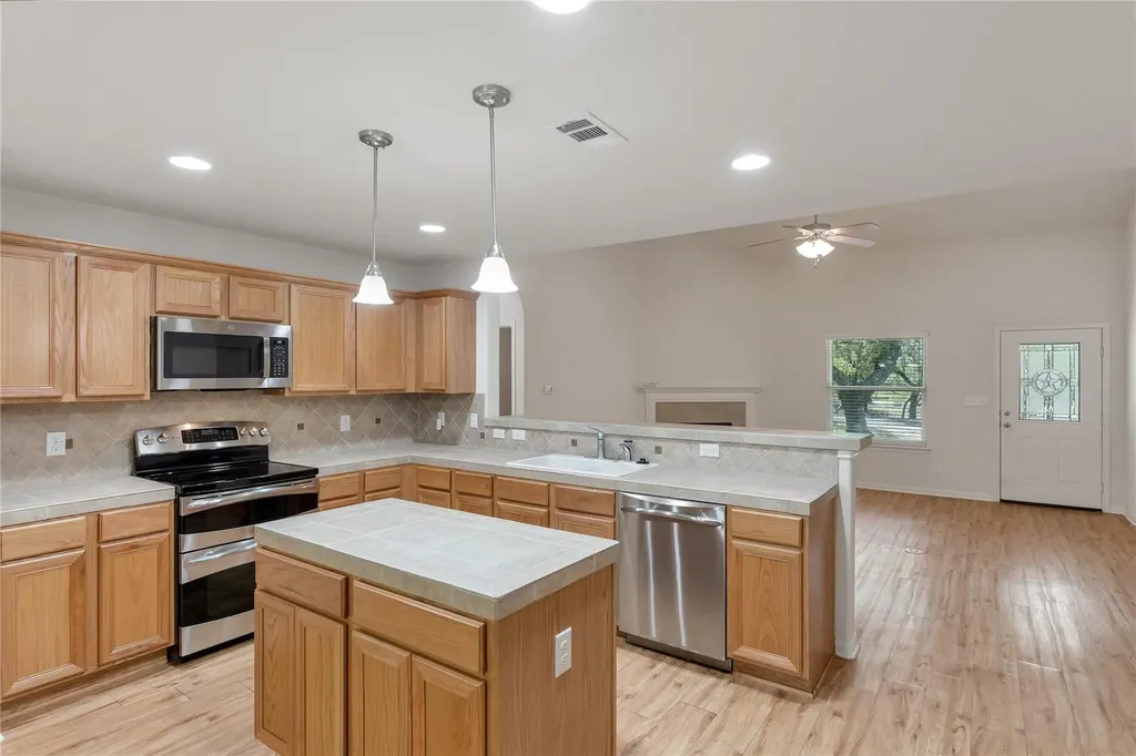 1737 Scenic View Drive Canyon Lake TX 78133