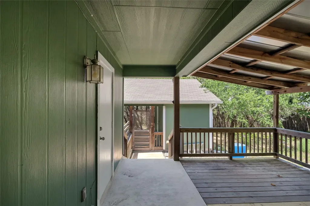 1737 Scenic View Drive Canyon Lake TX 78133