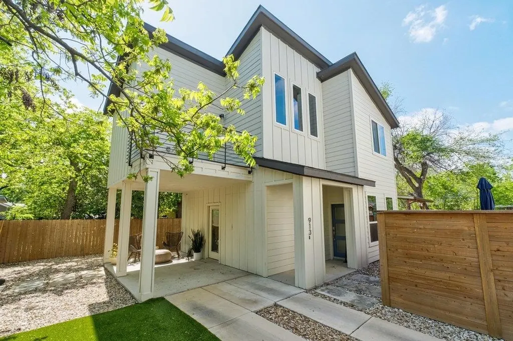 913 Valdez Street Austin TX 78741