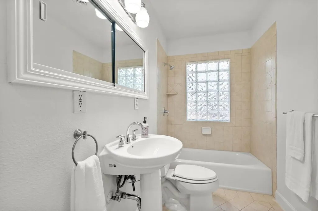 2640 W 45th Street Austin TX 78731