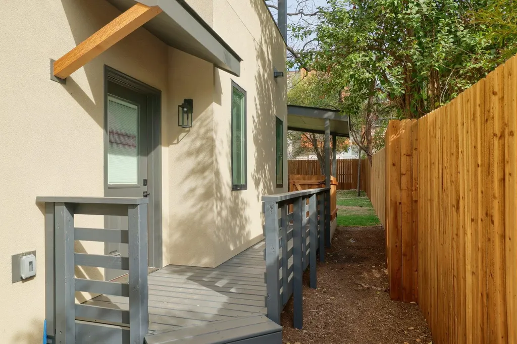 2818 E 22nd Street Austin TX 78722