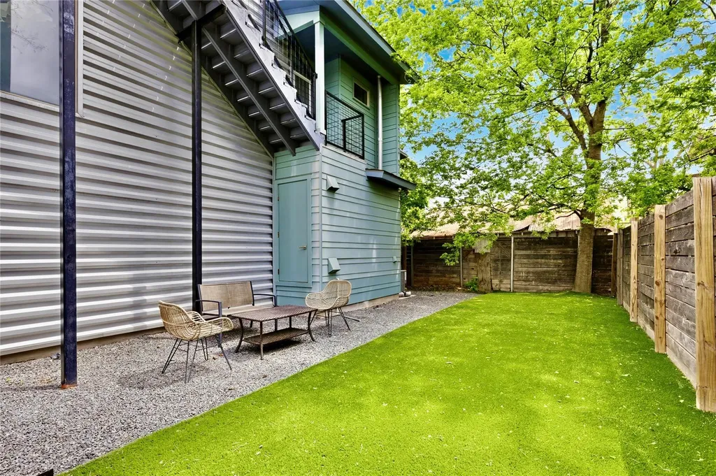 2202 Willow Street Austin TX 78702