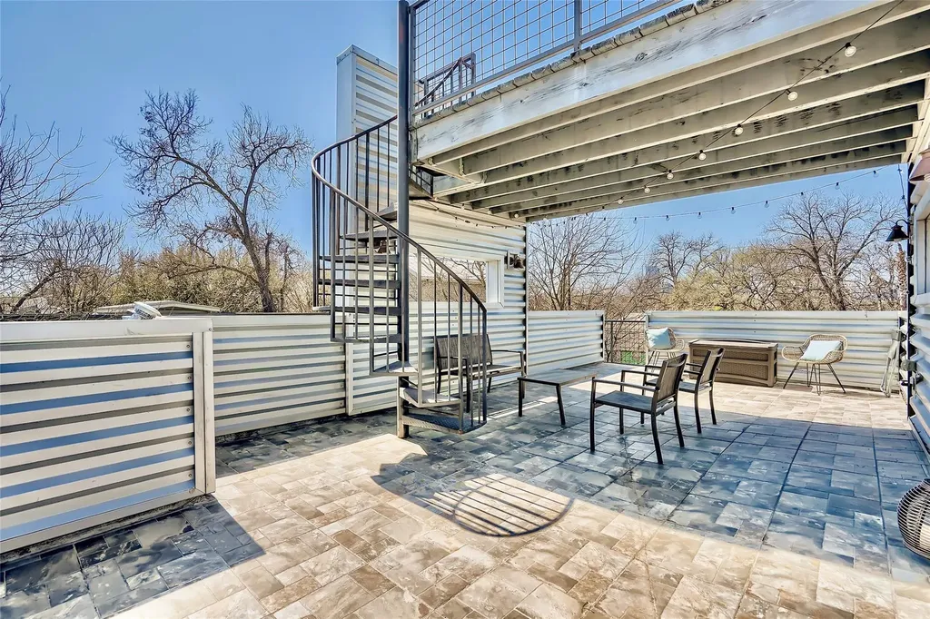 2202 Willow Street Austin TX 78702