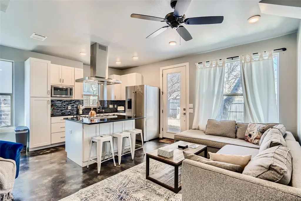 2202 Willow Street Austin TX 78702