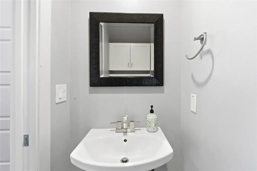 2202 Willow Street Austin TX 78702
