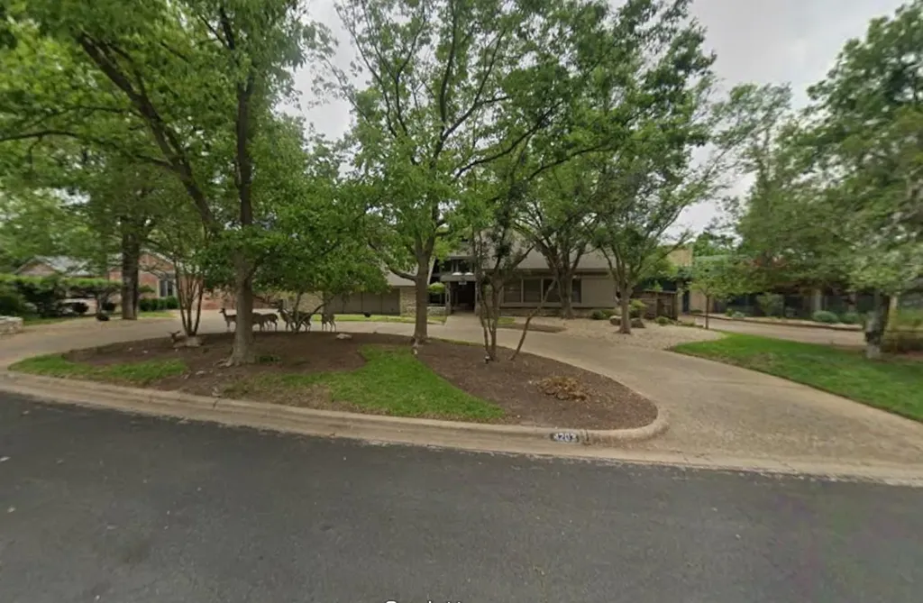 4203 Farhills Drive Austin TX 78731