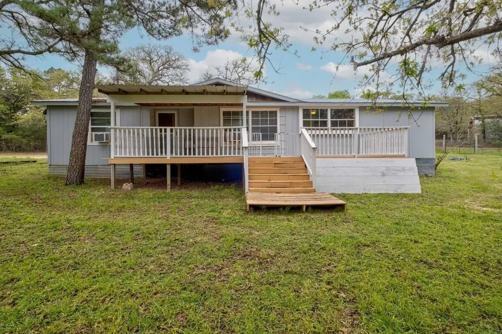 114 Fealy Road Red Rock TX 78662