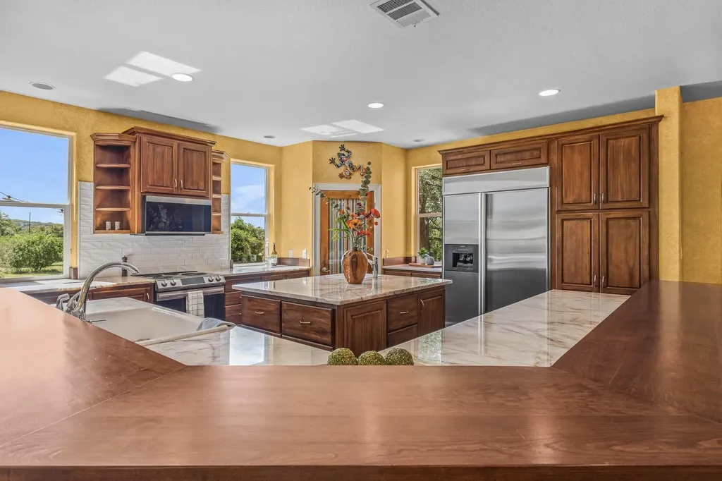23802 Oscar Road Spicewood TX 78669