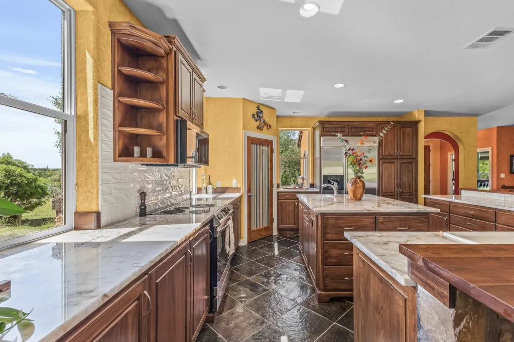23802 Oscar Road Spicewood TX 78669