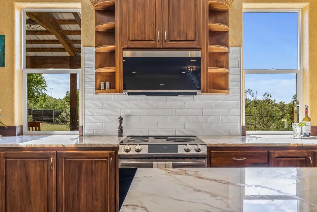 23802 Oscar Road Spicewood TX 78669