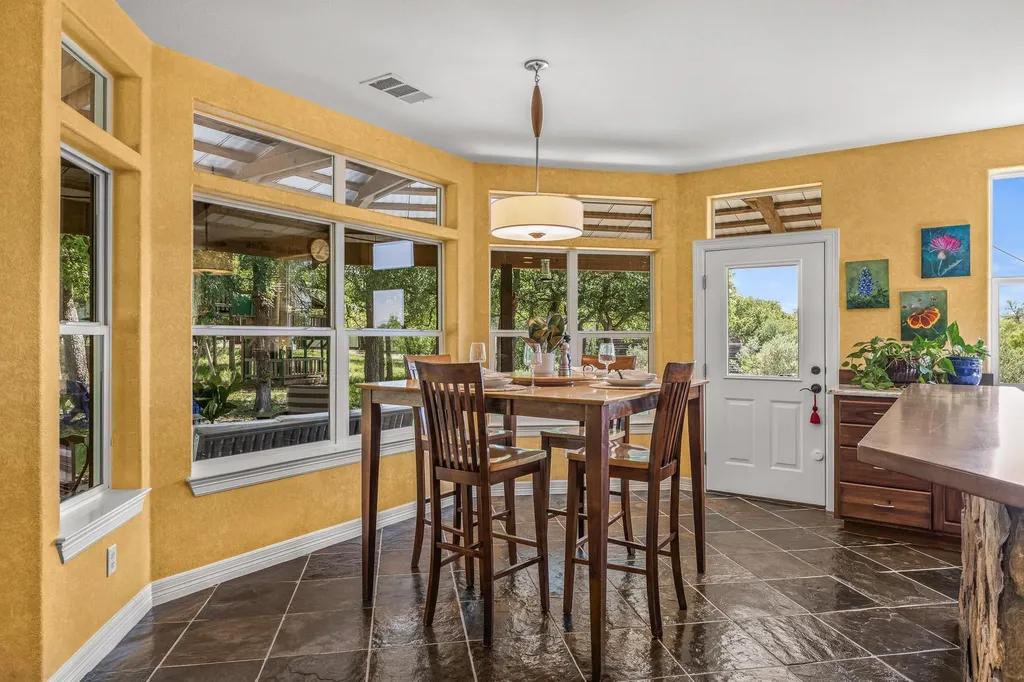 23802 Oscar Road Spicewood TX 78669