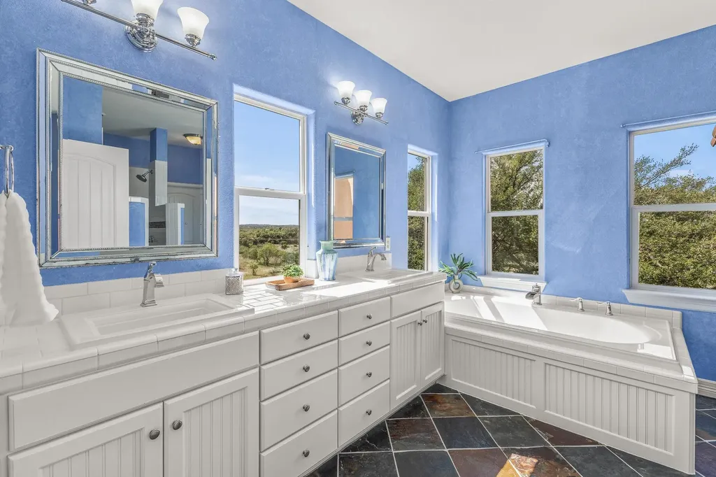 23802 Oscar Road Spicewood TX 78669